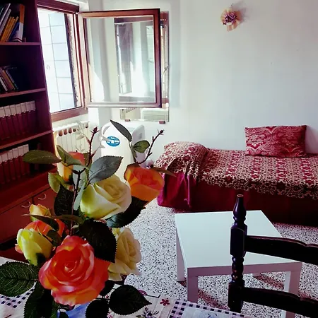 Large Confortable Balcony View