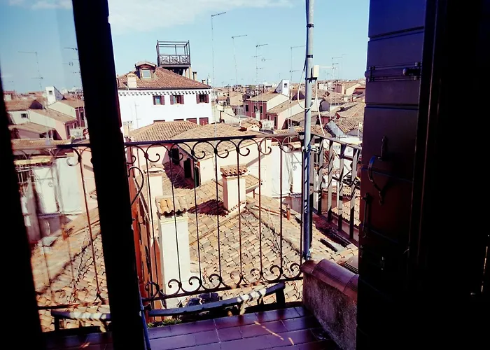 Large Confortable Balcony View Βενετία