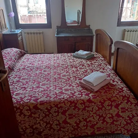 Large Confortable Balcony View