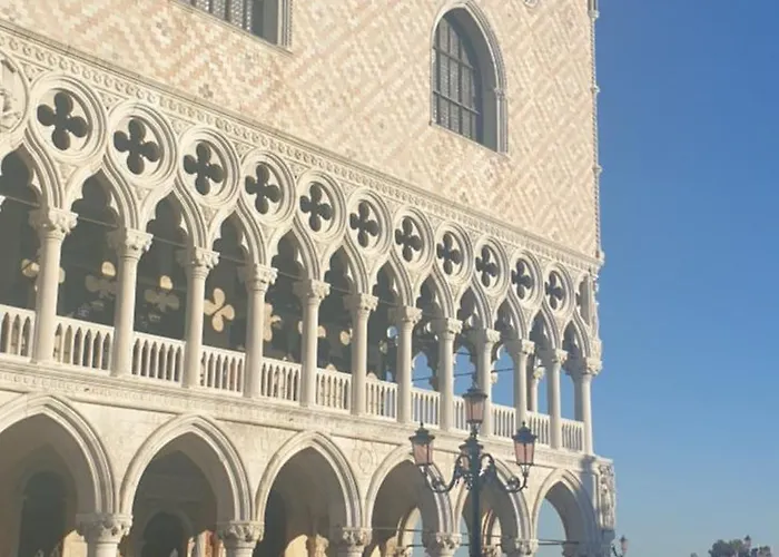 Large Confortable Balcony View